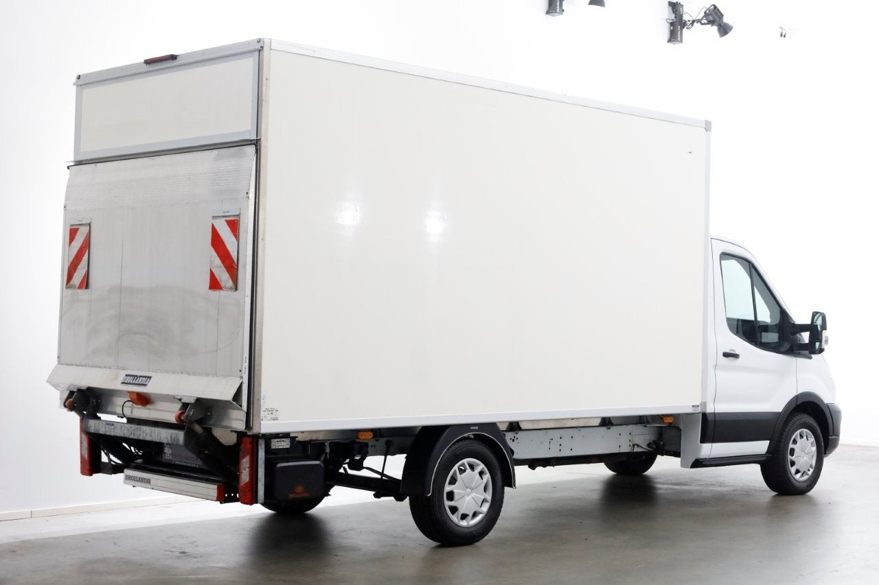 Ford Transit 350 2.0 TDCI 130pk Trend Bakwagen met laadklep, Voorwielaandrijving, Dealer onderhouden, LED verlichting, 4 cilinders