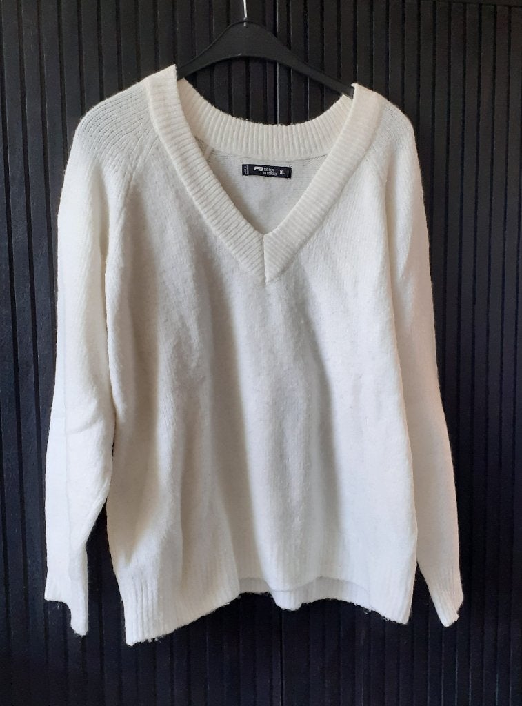 Dames Trui maat XL, Wit, Maat 46/48 (XL) of groter, Ophalen of Verzenden, Zo goed als nieuw