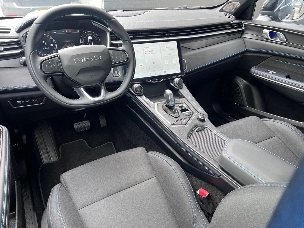 Lynk & Co 01 1.5 - Pano Carplay Memory stoelen Stoelverwarmi, Stof, Bedrijf, 1854 kg, 3 cilinders