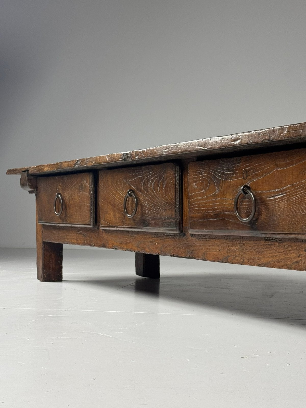 Spaanse salontafel 18e eeuw, Antiek en Kunst, Antiek | Meubels | Tafels, Ophalen