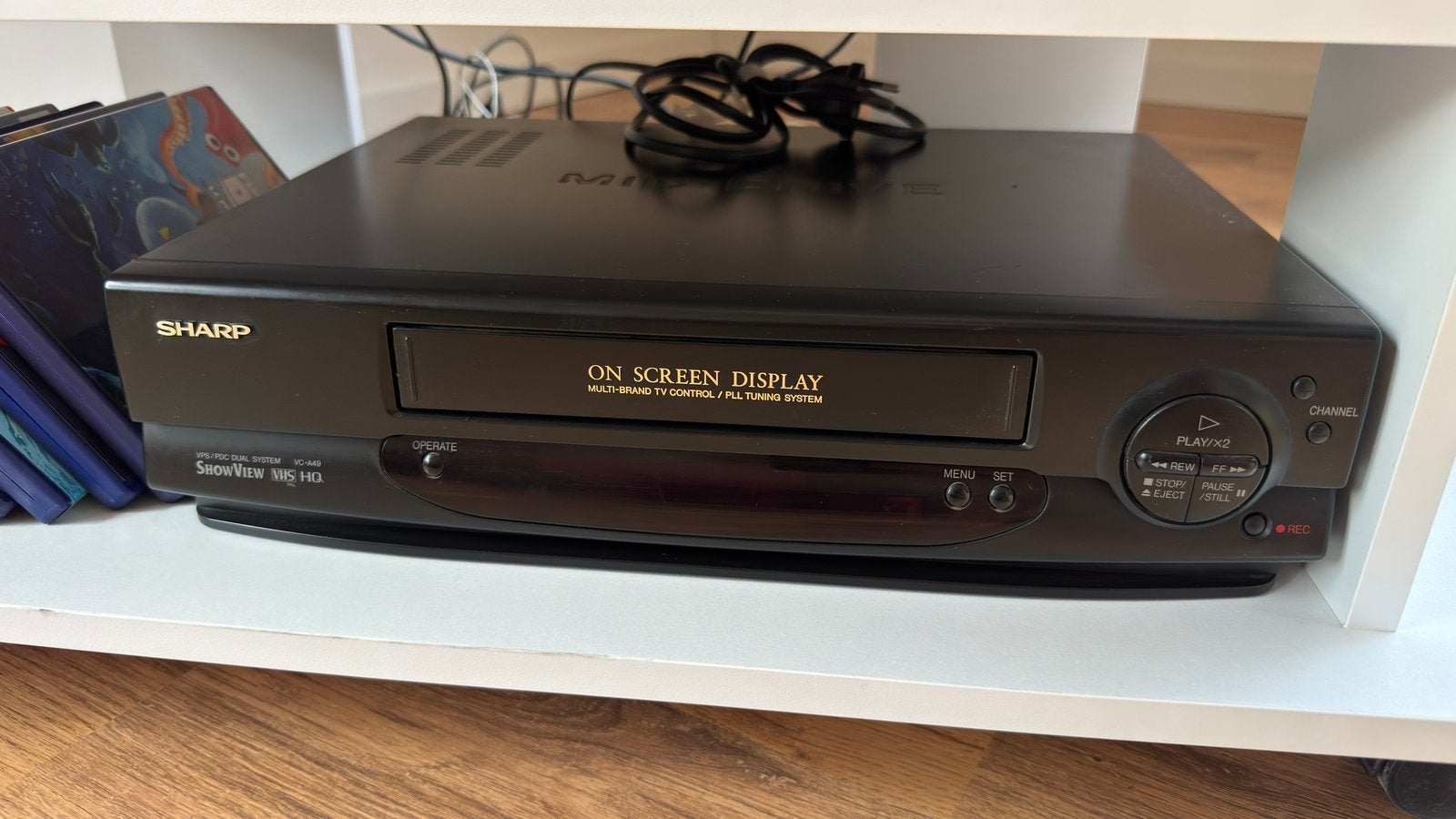 Sharp VC-A49 videorecorder met afstandsbediening, Audio, Tv en Foto, Videospelers, Ophalen of Verzenden, Gebruikt, VHS-speler of -recorder
