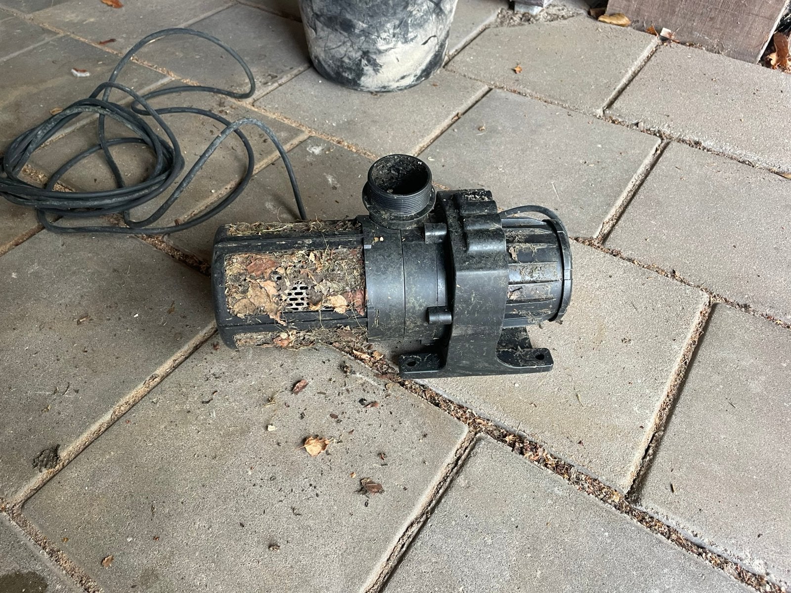 Vijverpomp en een filterbak, Ophalen, Gebruikt, Elektrisch, Overige typen