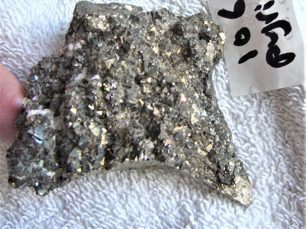pyriet sfaleriet mooie grote fools gold piriet goud 106 gram, Ophalen of Verzenden, Mineraal