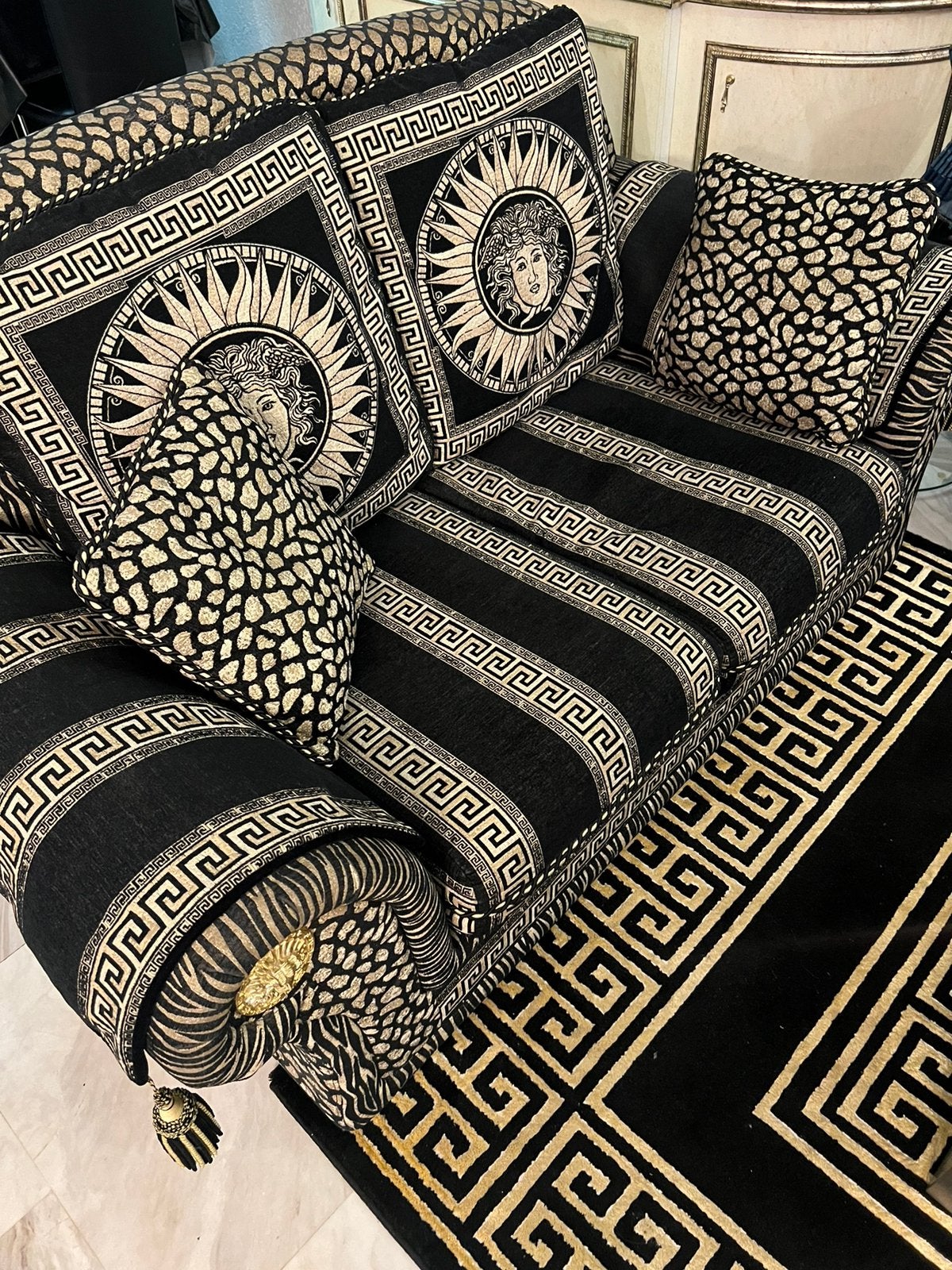 Versace “medusa” bank, Huis en Inrichting, Ophalen, Gebruikt, 75 tot 100 cm, Stof