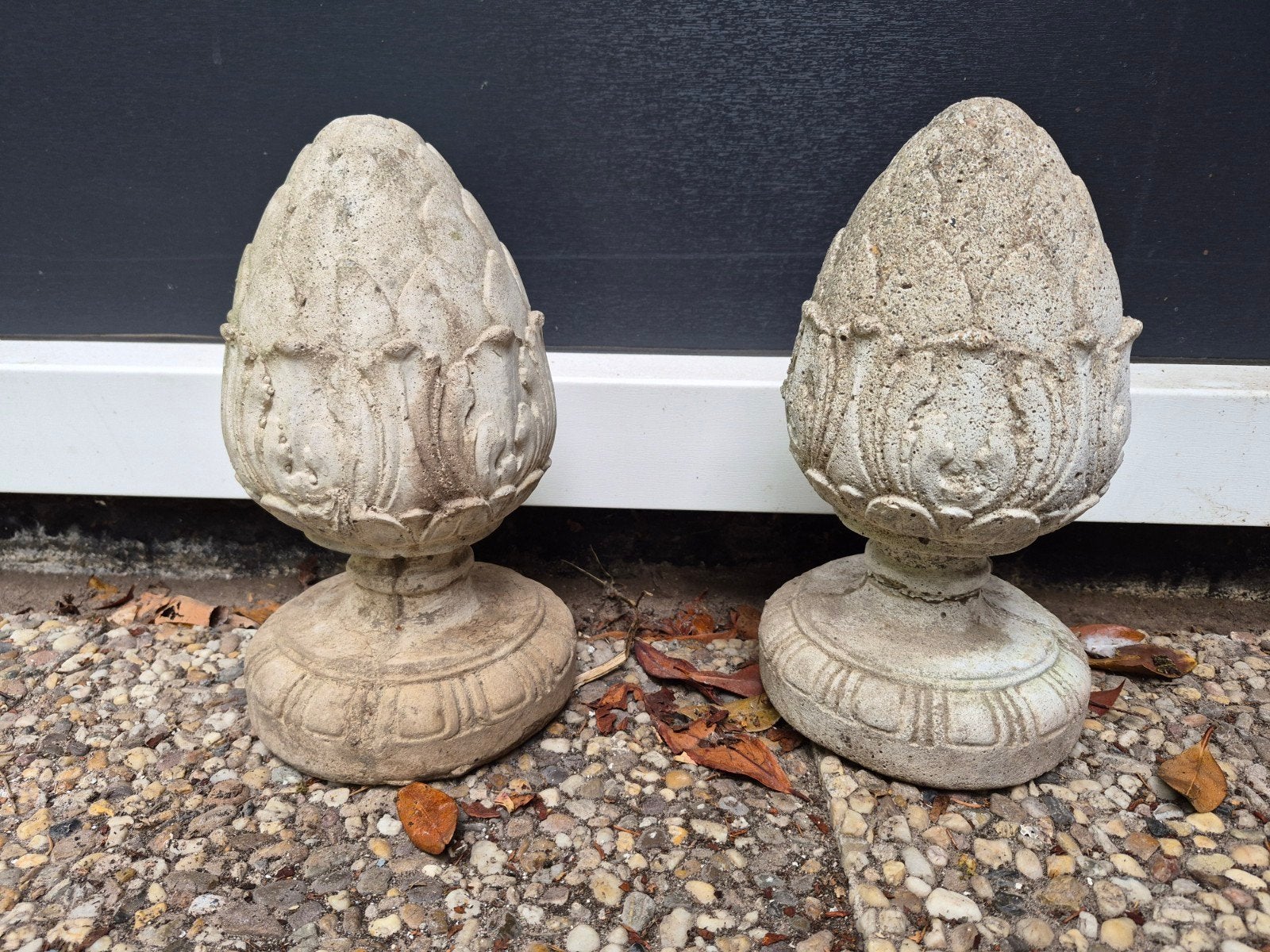 Decoratieve eivormige Beelden - Set van 2, Tuin en Terras, Ophalen of Verzenden, Gebruikt, Steen, Abstract beeld