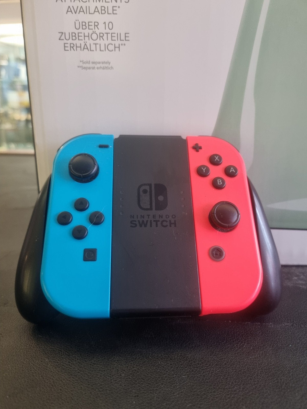 Nintendo Switch Joy-Con Grip met controllers, Ophalen of Verzenden, Gebruikt, Met 2 controllers, Switch Original