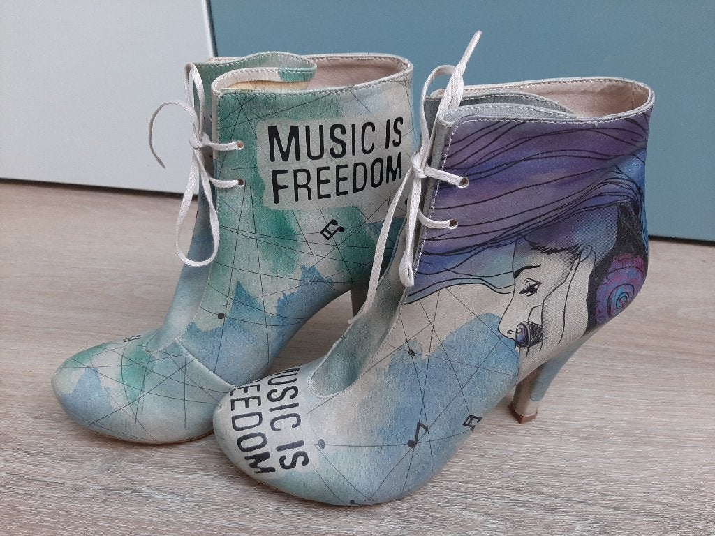 Dogo schoenen/enkellaarsjes, hoge hak maat 39, Kleding | Dames, Overige kleuren, Dogo, Ophalen of Verzenden, Zo goed als nieuw