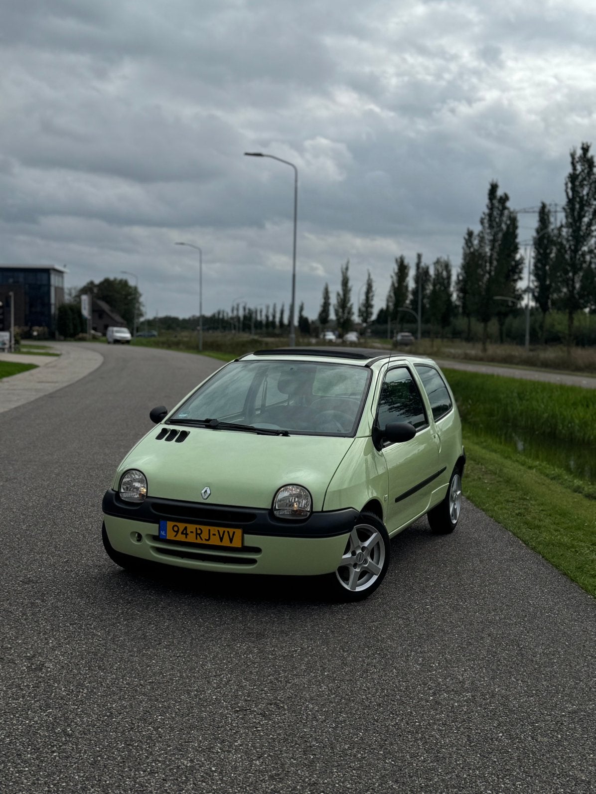 Unieke Renault  Twingo 1.2 2005 Groen| Pano dak | Trekhaak, Auto's, Voorwielaandrijving, Twingo, 600 kg, 4 cilinders