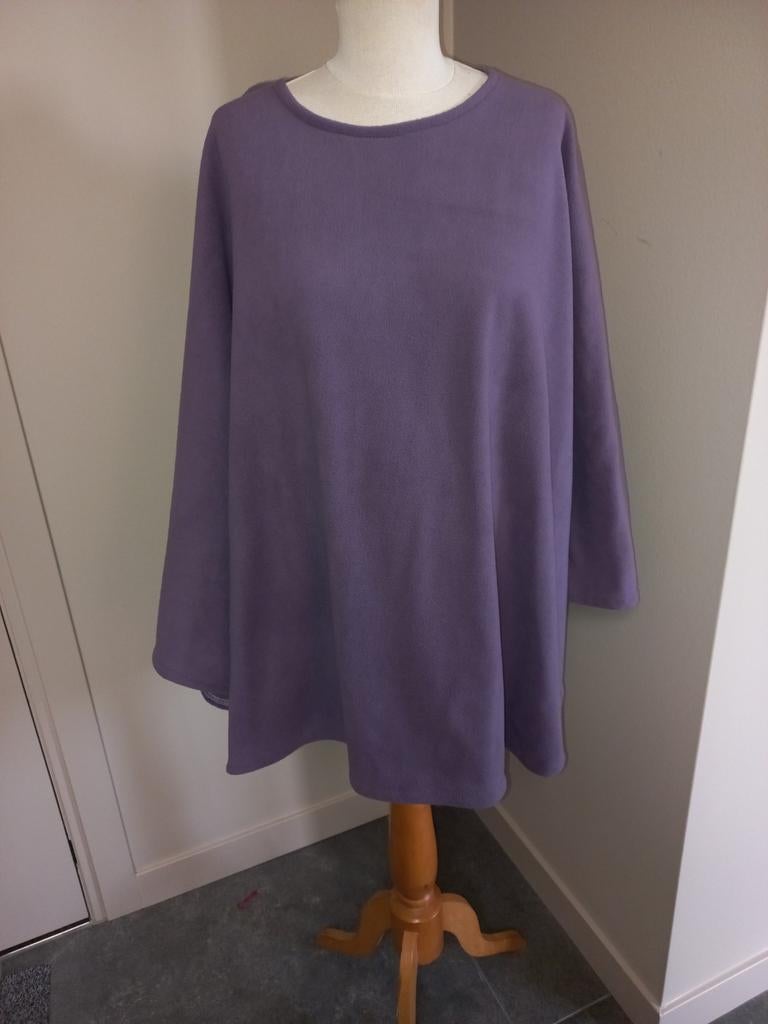 Nieuwe fleece capes poncho's 25 kleuren maat 52-60, Kleding | Dames, Ophalen of Verzenden, Nieuw, Paars, Jas of Mantel