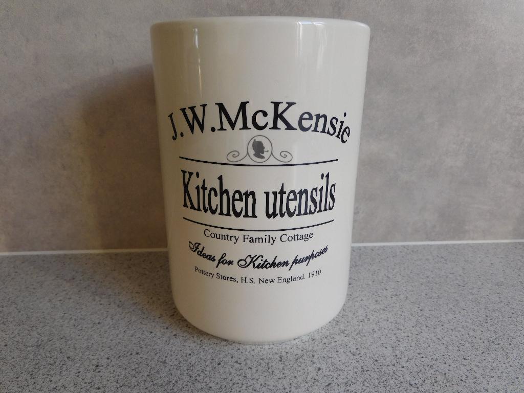 Utensils Pot J.W. Mckensie, Huis en Inrichting, Keuken | Keukenbenodigdheden, Voorraadpot, Ophalen of Verzenden, Zo goed als nieuw