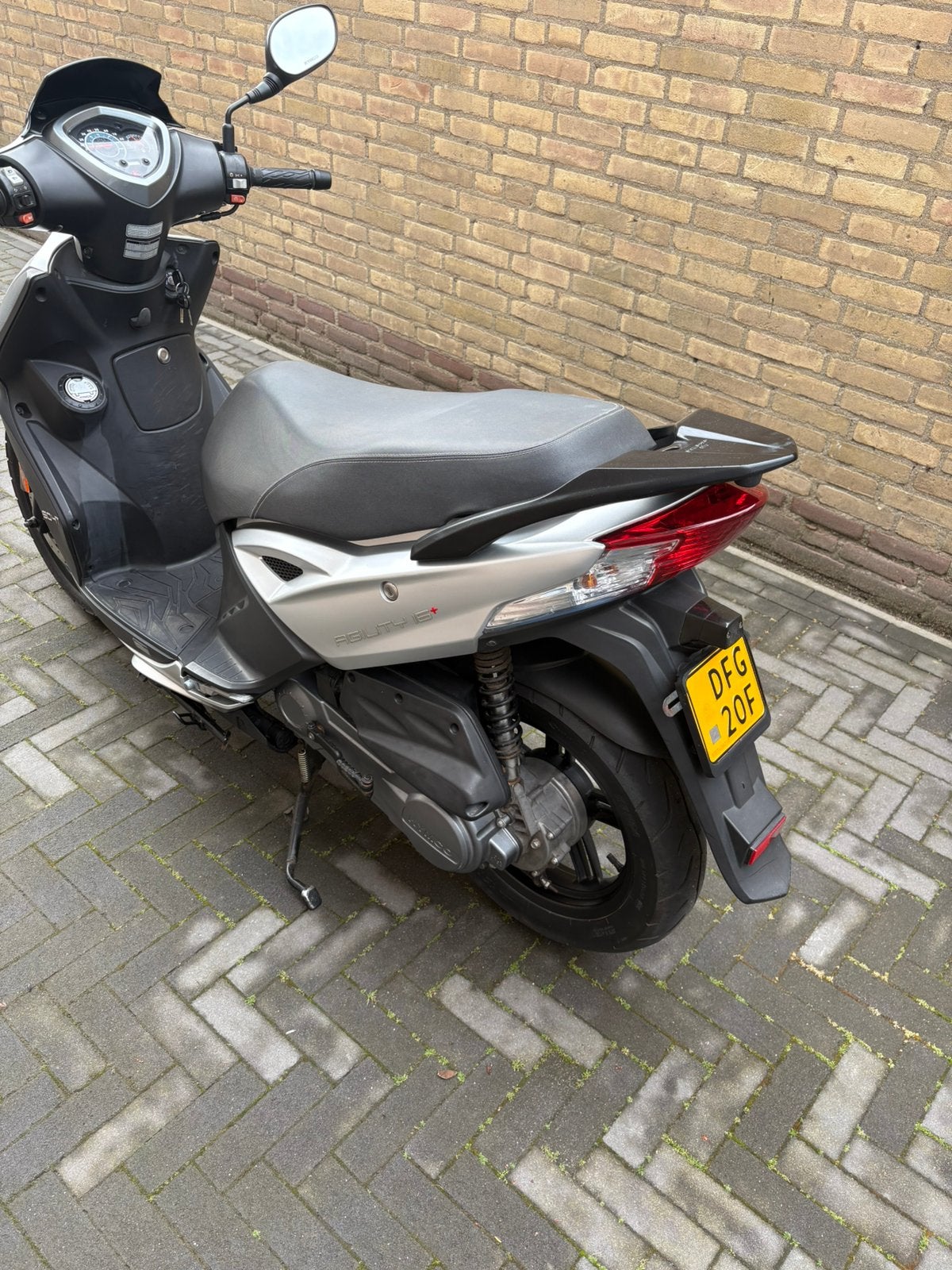 Kymco agility 16 plus, Fietsen en Brommers, Ophalen, Gebruikt, Maximaal 45 km/u, Agility