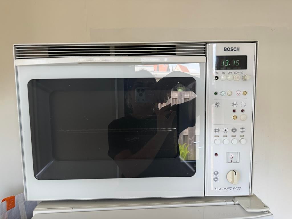 MOET WEG: Bosch Gourmet 8422 combi oven/magnetron, Ophalen, Combimagnetron, Gebruikt, Inbouw