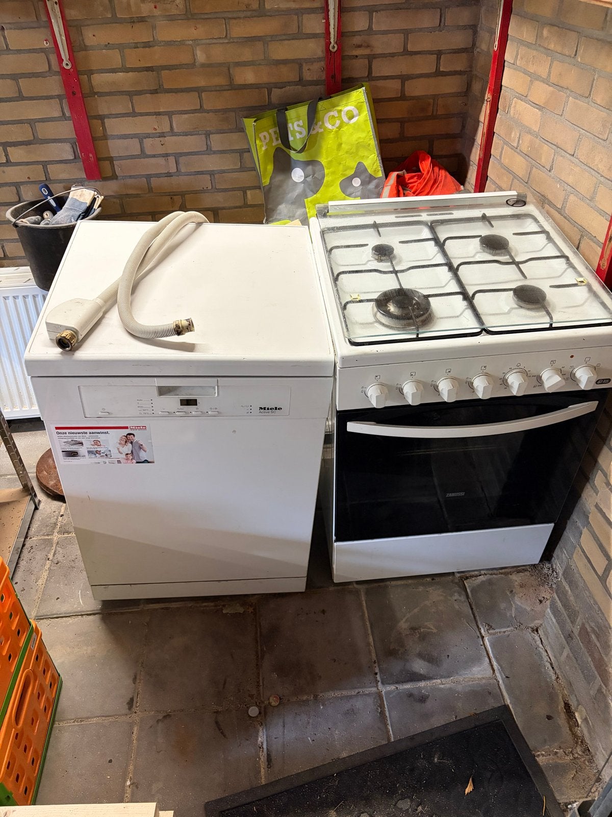 Zanussi gasfornuis met oven en Miele vaatwasser, Ophalen, Gebruikt, 60 cm of meer, 4 kookzones