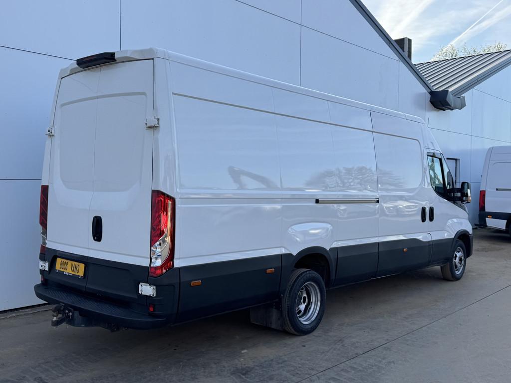 Iveco Daily 35C14 2.3 L3H2 Dubbellucht Airco Cruise Control, Auto's, Gebruikt, Zwart, Iveco, Wit