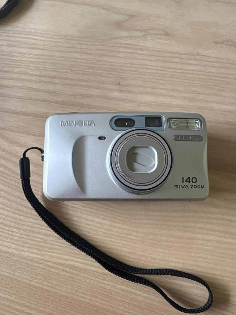 Minolta Riva Zoom 140 Compact Camera, Audio, Tv en Foto, Fotocamera's Analoog, Ophalen of Verzenden, Gebruikt, Compact, Minolta