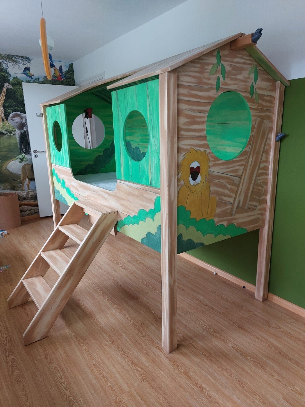 Uniek handgemaakt boomhutbed met jungle thema, Ophalen, 85 tot 100 cm, Gebruikt, Lattenbodem