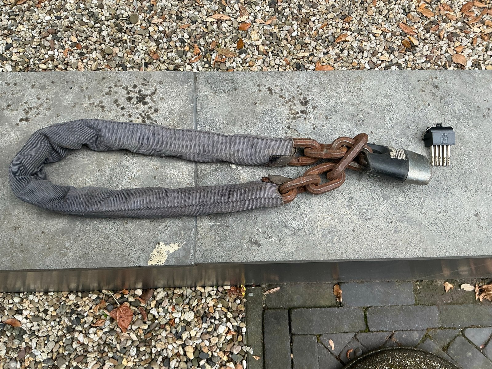 Robuust  motor of fietskettingslot met hoes en 5 sleutels, Ophalen of Verzenden, Gebruikt