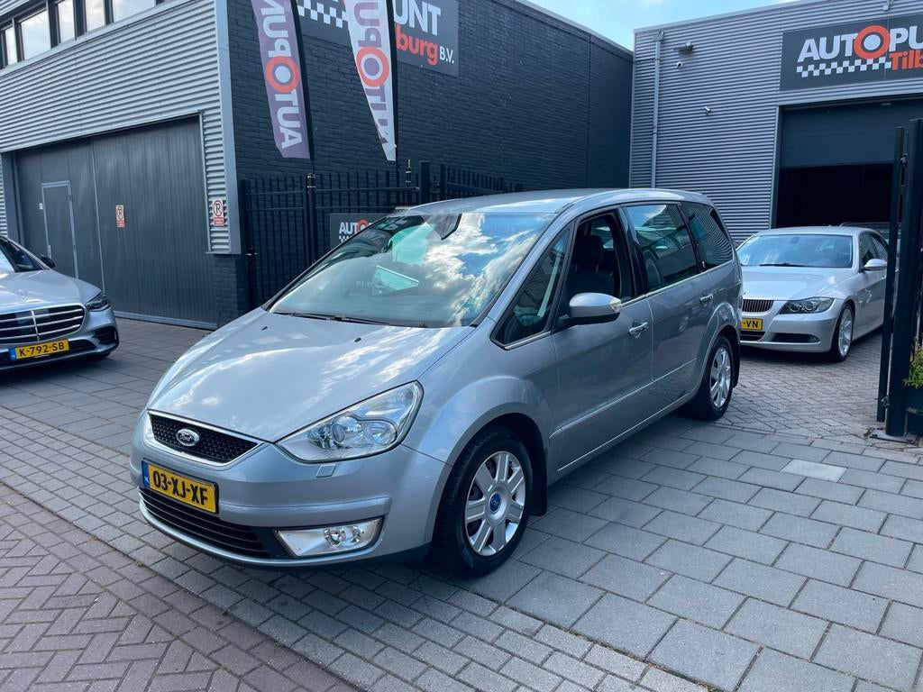 Ford Galaxy 2.0-16V Ghia 7Persoons Trekhaak Airco NAP APK, Auto's, Ford, Voorwielaandrijving, Gebruikt, Metallic lak, 7 stoelen