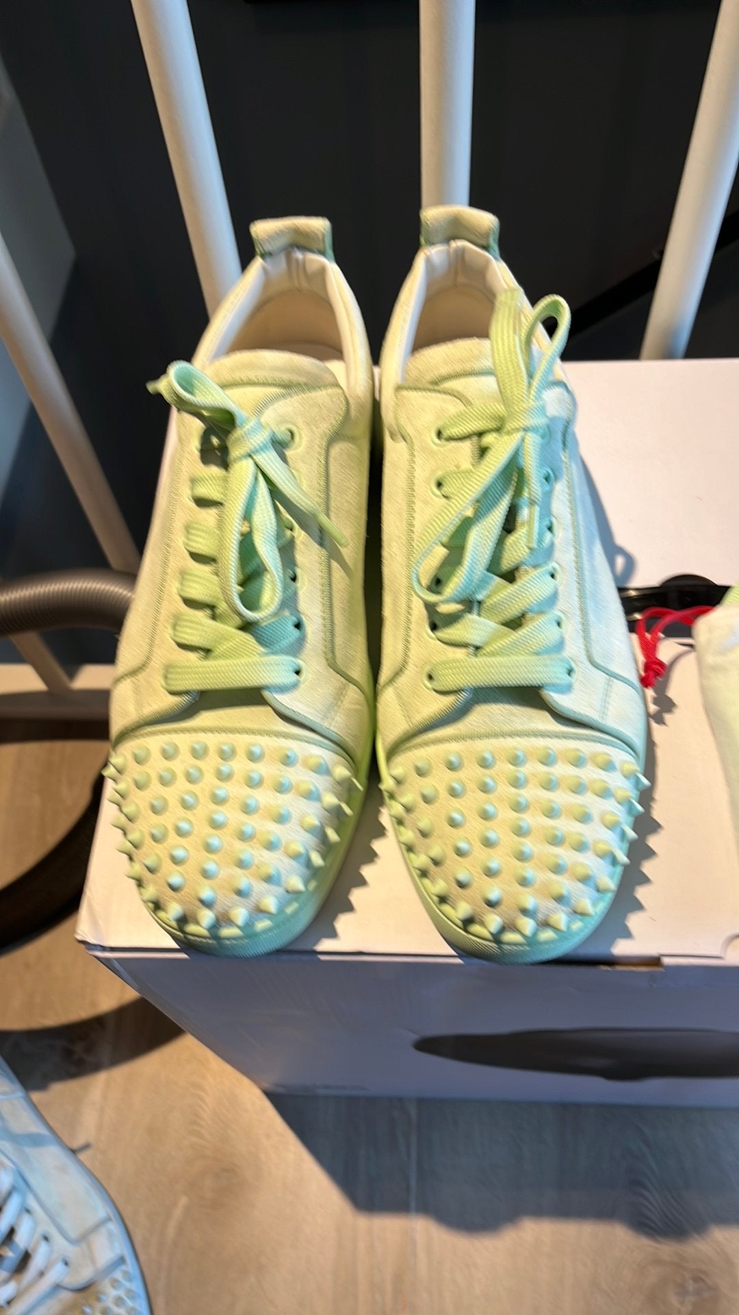 Zgan orginele louboutin schoenen mt 43, Ophalen of Verzenden, Zo goed als nieuw, Overige kleuren