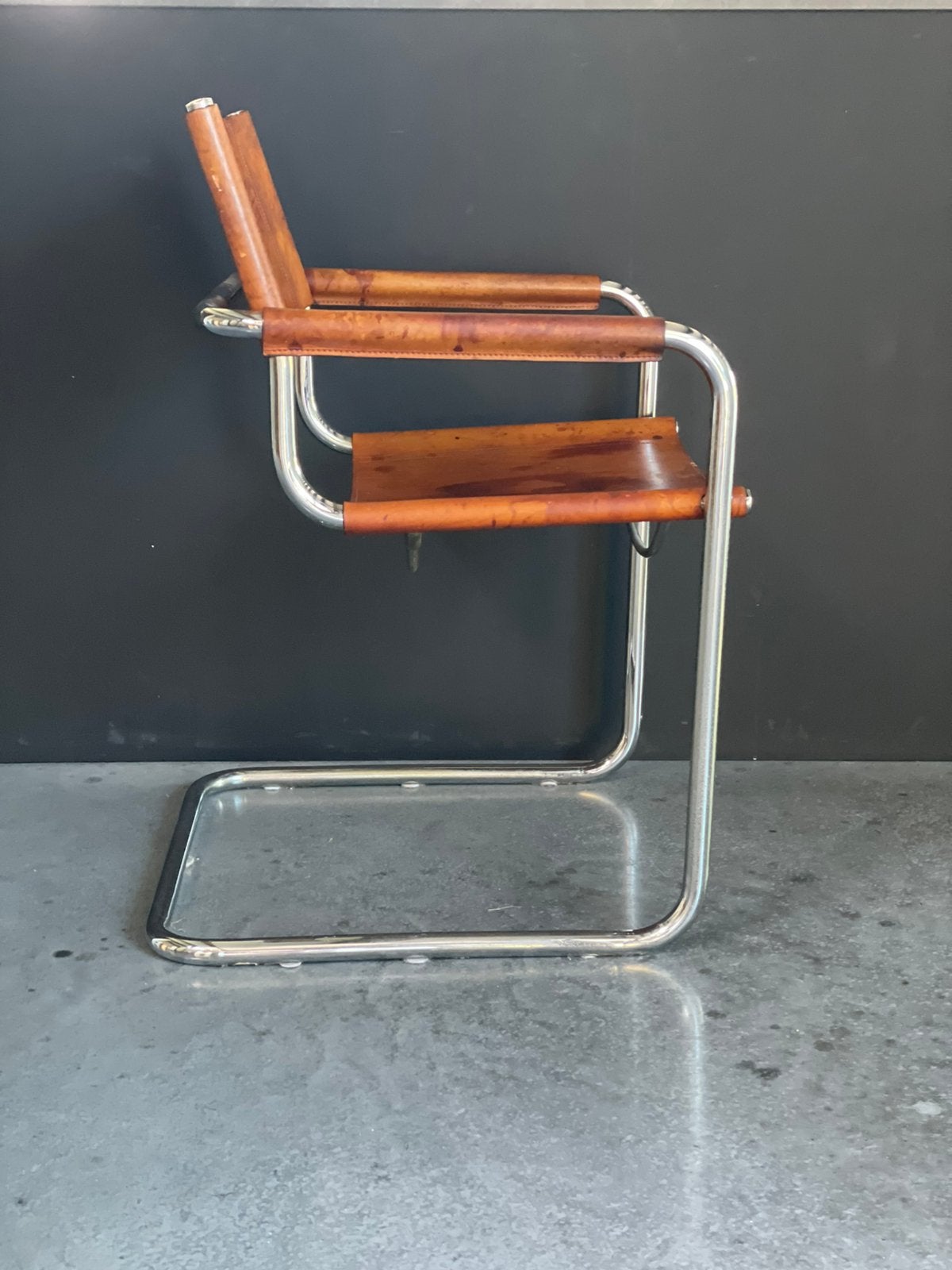 Vintage Marcel Breuer design stoel, Huis en Inrichting, Stoelen, Ophalen, Wit, Leer, Zo goed als nieuw