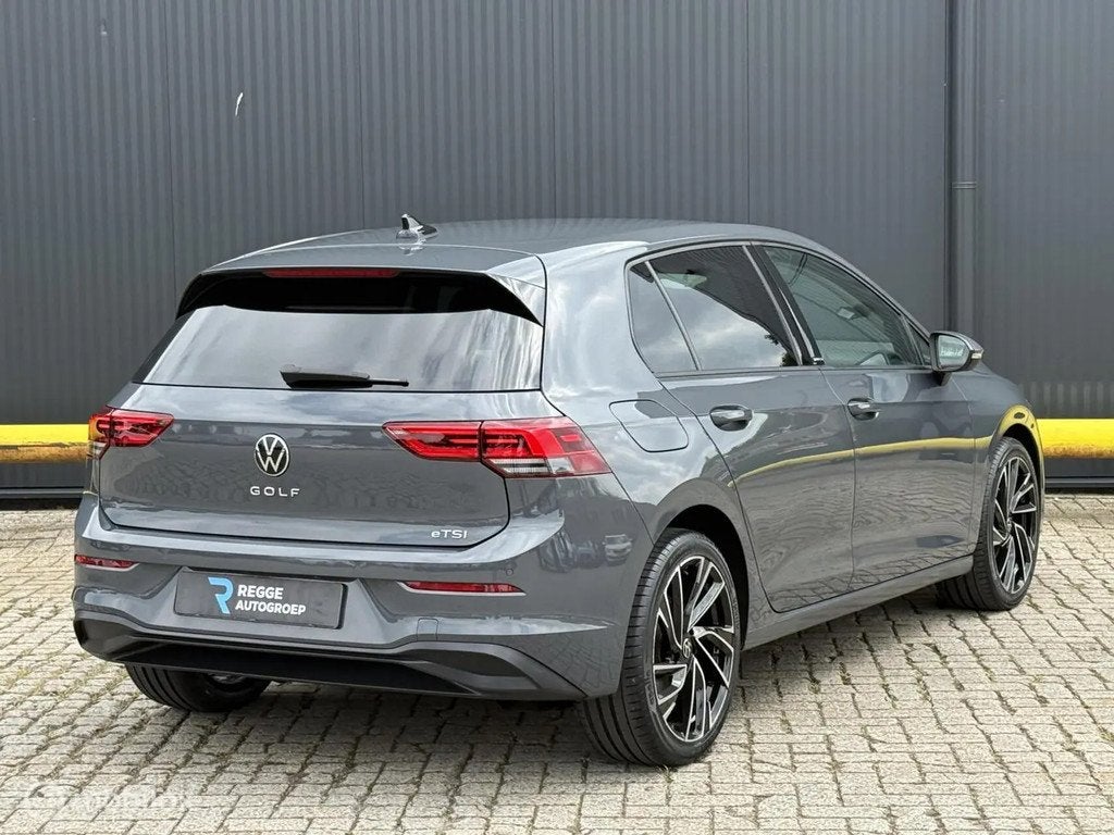 Volkswagen Golf 1.5 eTSI Style Nardo Grijs | Au € 19.999,0, Automaat, Euro 6, 4 cilinders, 150 pk