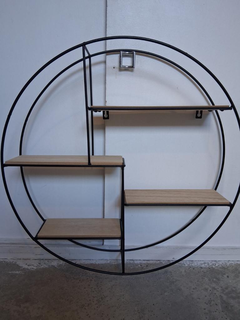 Rond wandrek met houten planken, Ophalen