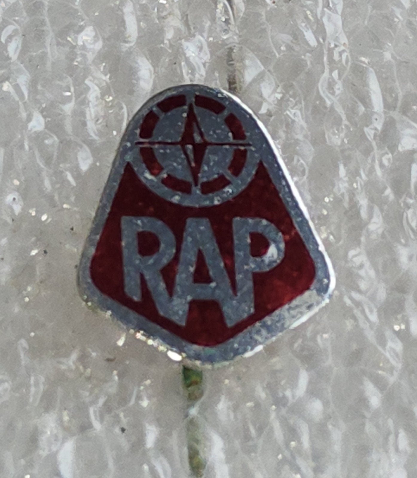 Vintage Speldje RAP Bromfiets, Ophalen of Verzenden, Gebruikt, Overige onderwerpen, Speldje of Pin