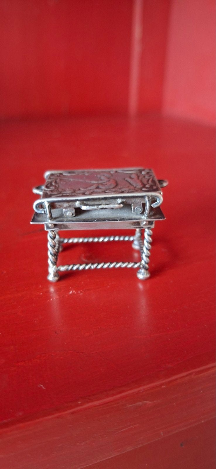 Antiek Hollands Zilveren Miniatuur Bureau / Tafeltje (28g), Ophalen of Verzenden, Zilver