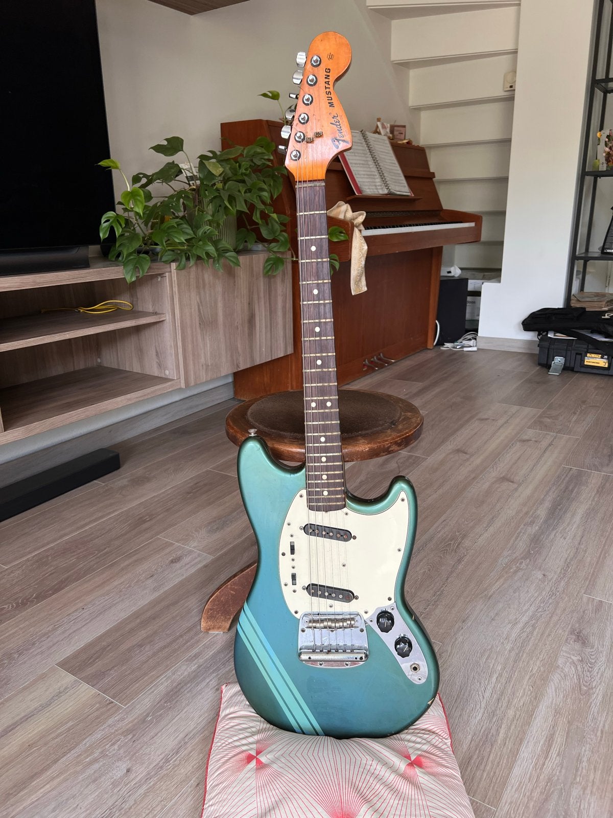Vintage 1974 Fender Mustang Competition Blue, Muziek en Instrumenten, Snaarinstrumenten | Gitaren | Elektrisch, Ophalen, Gebruikt