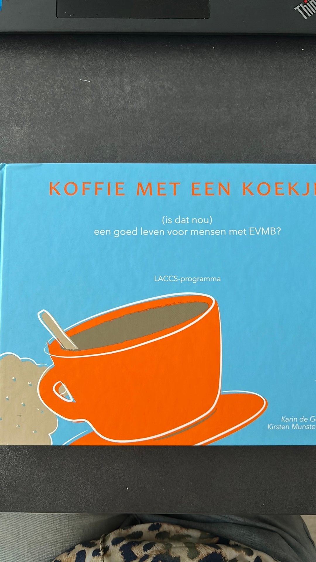 Koffie met een koekje, Ophalen of Verzenden, Nieuw, Kirsten Munsterman; Karin de Geeter