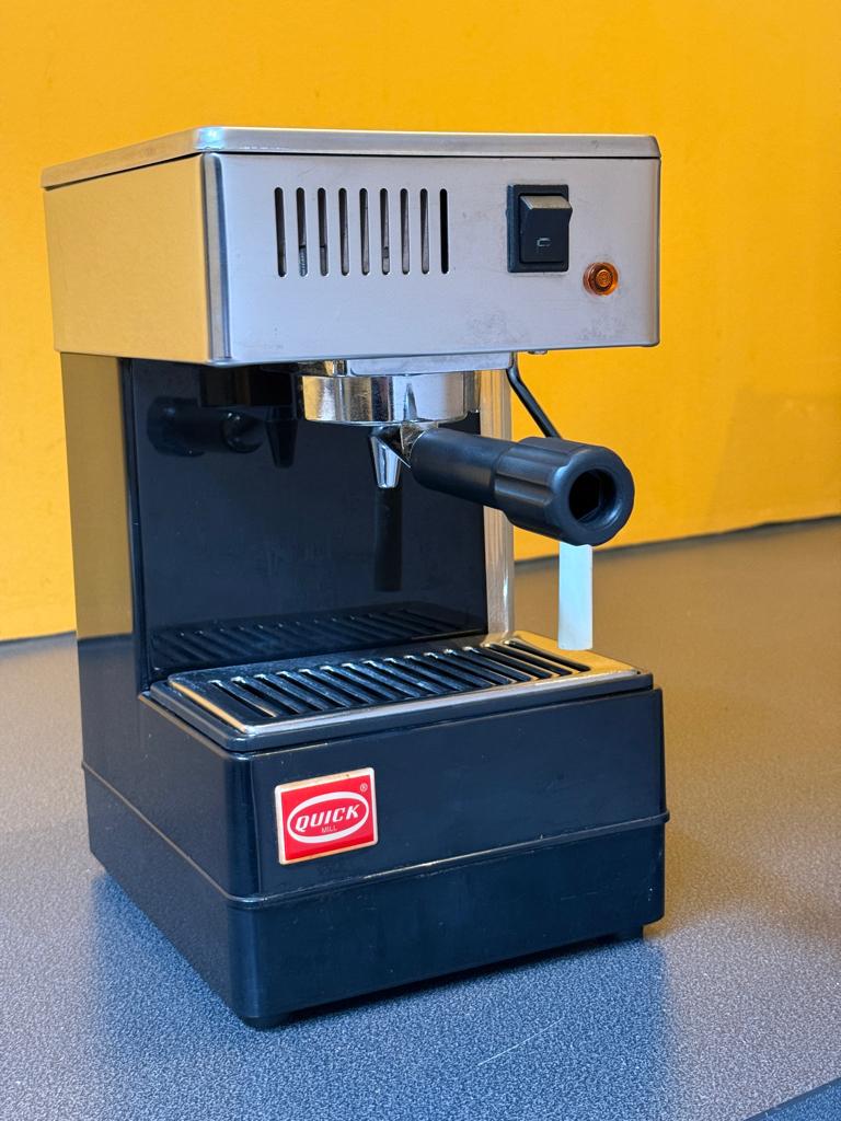 QuickMill 810 voor servings, Witgoed en Apparatuur, Koffiezetapparaten, Refurbished, Koffiepads en cups, Espresso apparaat, 10 kopjes of meer