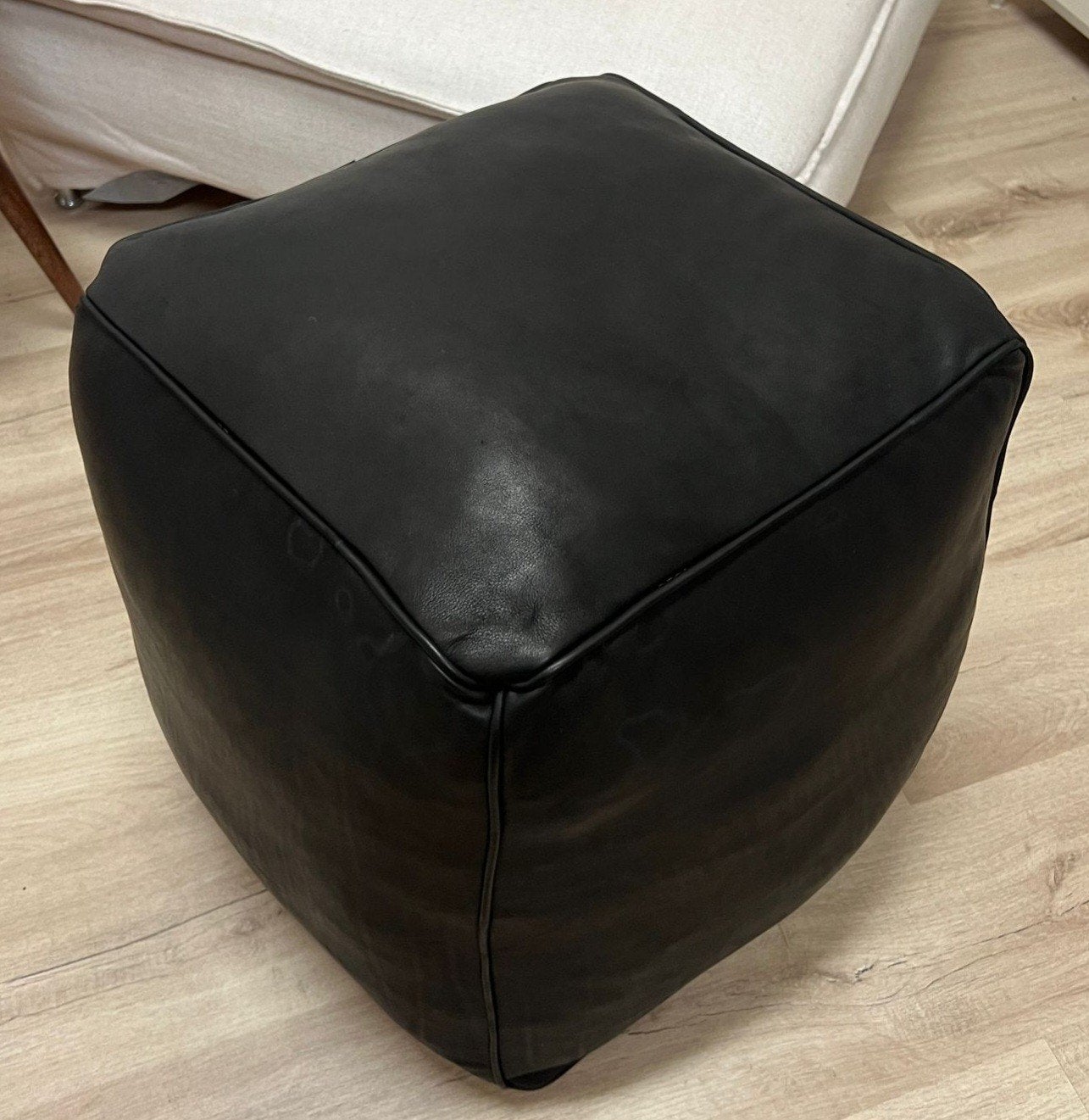 nieuwe Marokkaanse handgemaakte leren poef, gevuld zwart, Minder dan 50 cm, Vierkant, Nieuw, Ophalen of Verzenden