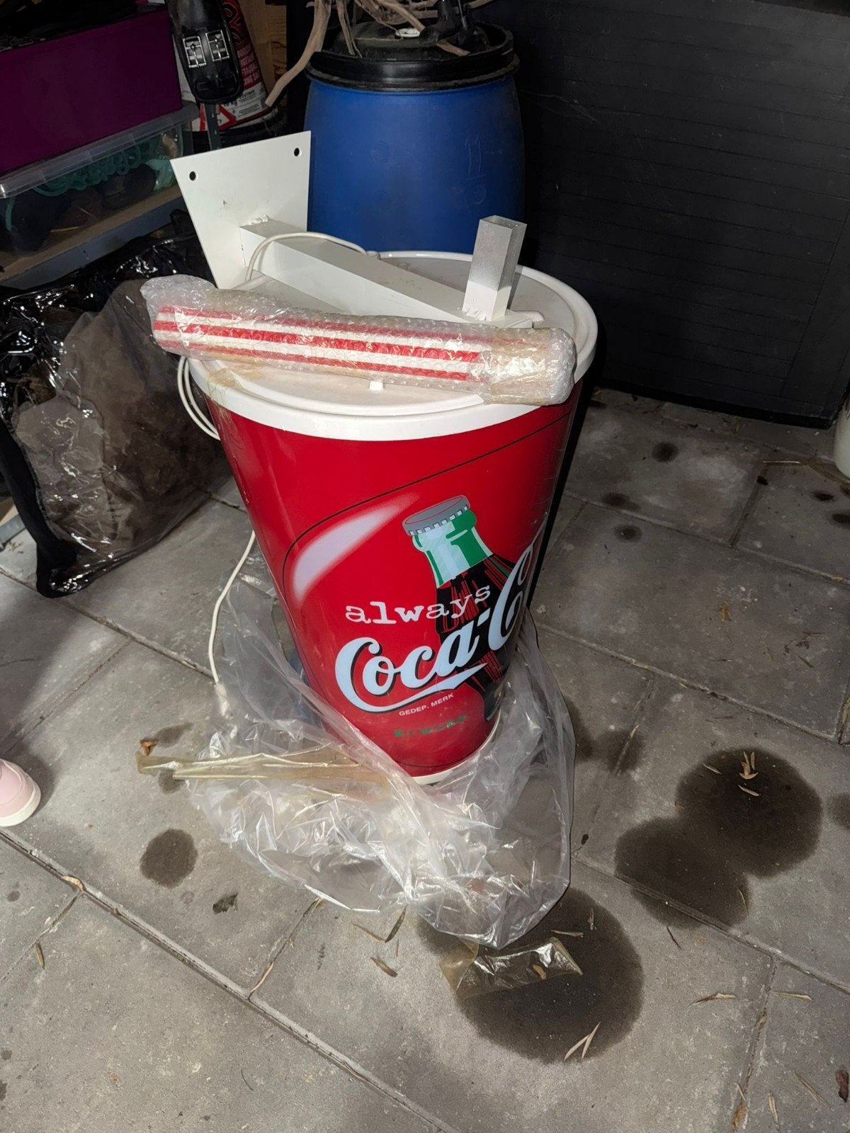 Grote Coca-Cola beker met rietje en verlichting, Verzamelen, Ophalen, Gebruiksvoorwerp