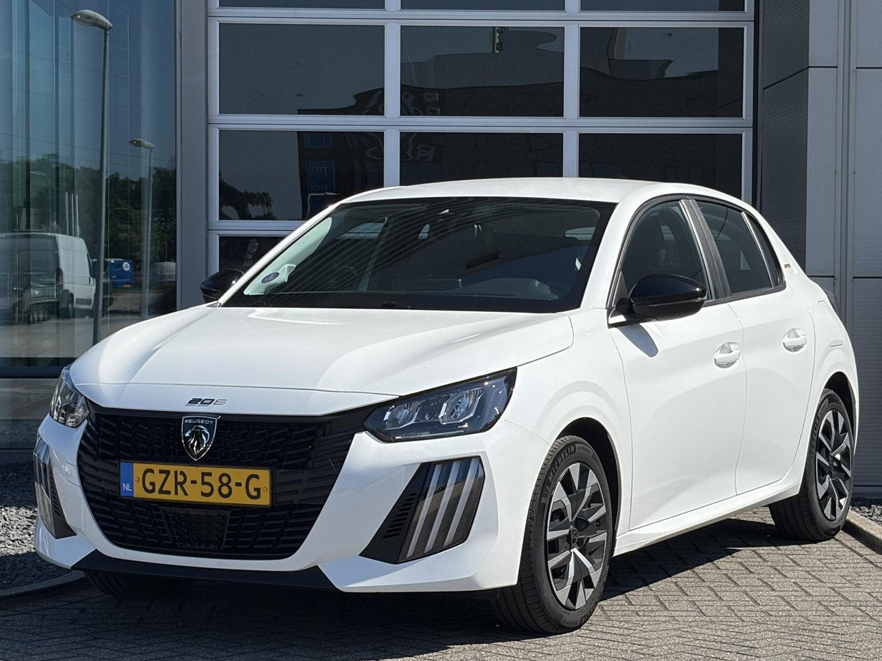 Peugeot 208 1.2 PureTech 75 Style | Navigatie | Airco |, Gebruikt, 1199 cc, LED verlichting, Bedrijf