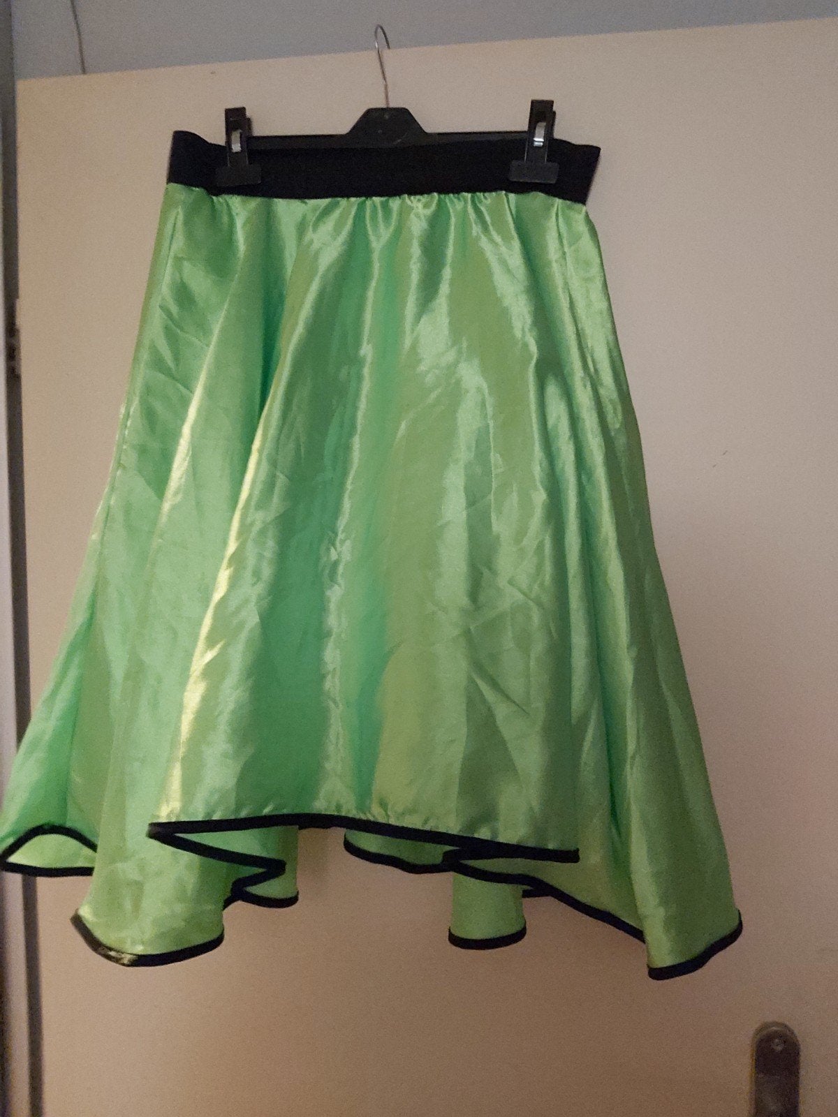 Groene rok met petticoat, Carnaval, Maat 42/44 (L), Ophalen of Verzenden, Zo goed als nieuw