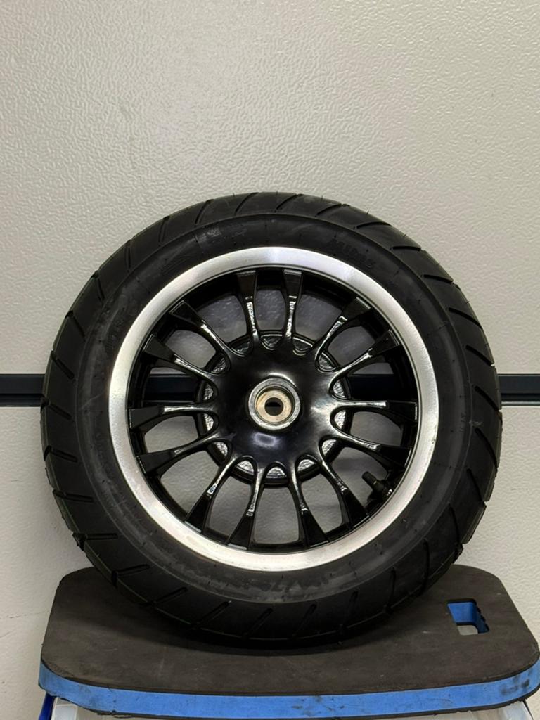 Nieuwe Vespa achtervelg GROTE TROMMEL, Ophalen of Verzenden