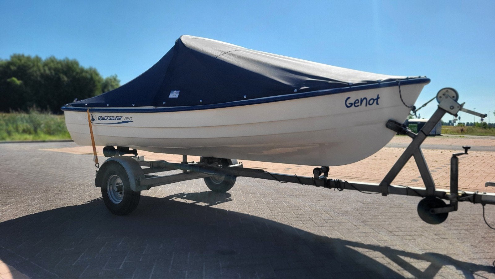 Quicksilver 360 met Yamaha 8 pk buitenboordmotor – compleet, 8 pk, Gebruikt, Vissloep, Afdekzeil