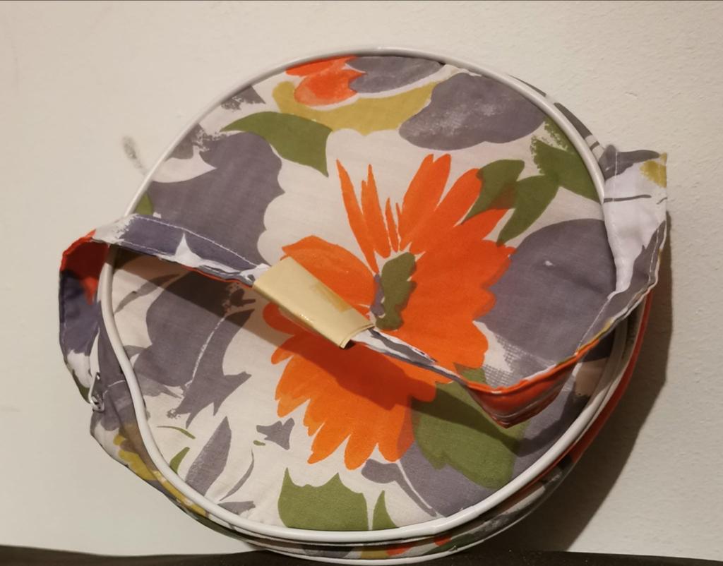 Nieuwe ronde toilettas met vrolijke bloemenprint, Sieraden, Tassen en Uiterlijk, Toilettassen, Nieuw, Dame, Overige kleuren, Ophalen of Verzenden