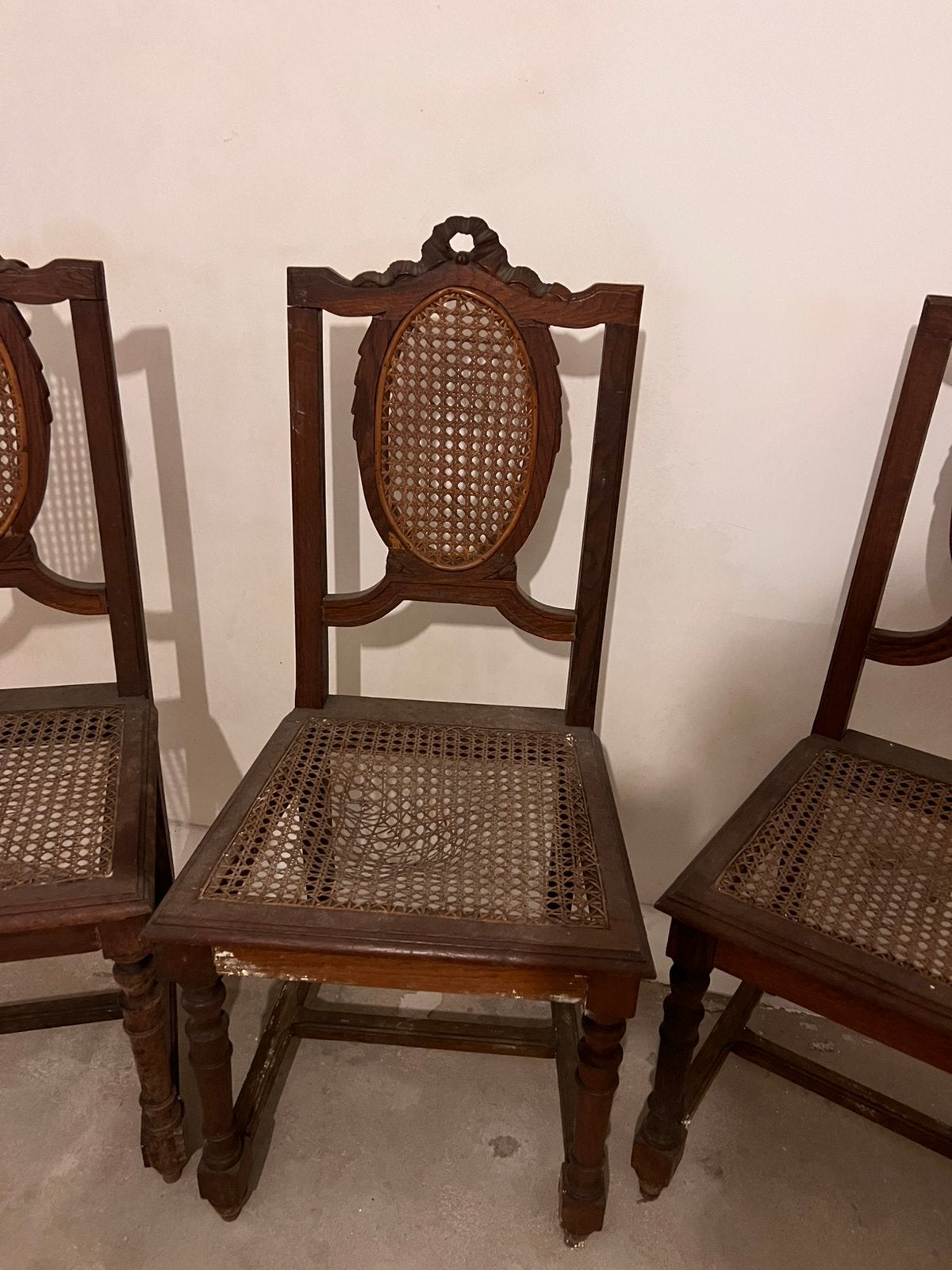 Set van 4 antieke stoelen met webbing, Ophalen