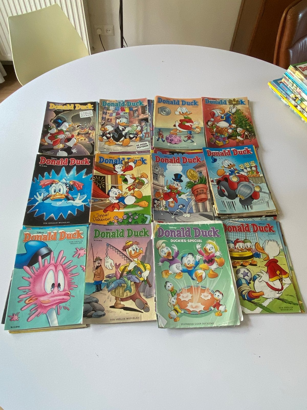 Grote collectie Donald Duck weekbladen en specials, Meerdere stripboeken, Ophalen of Verzenden, Gelezen