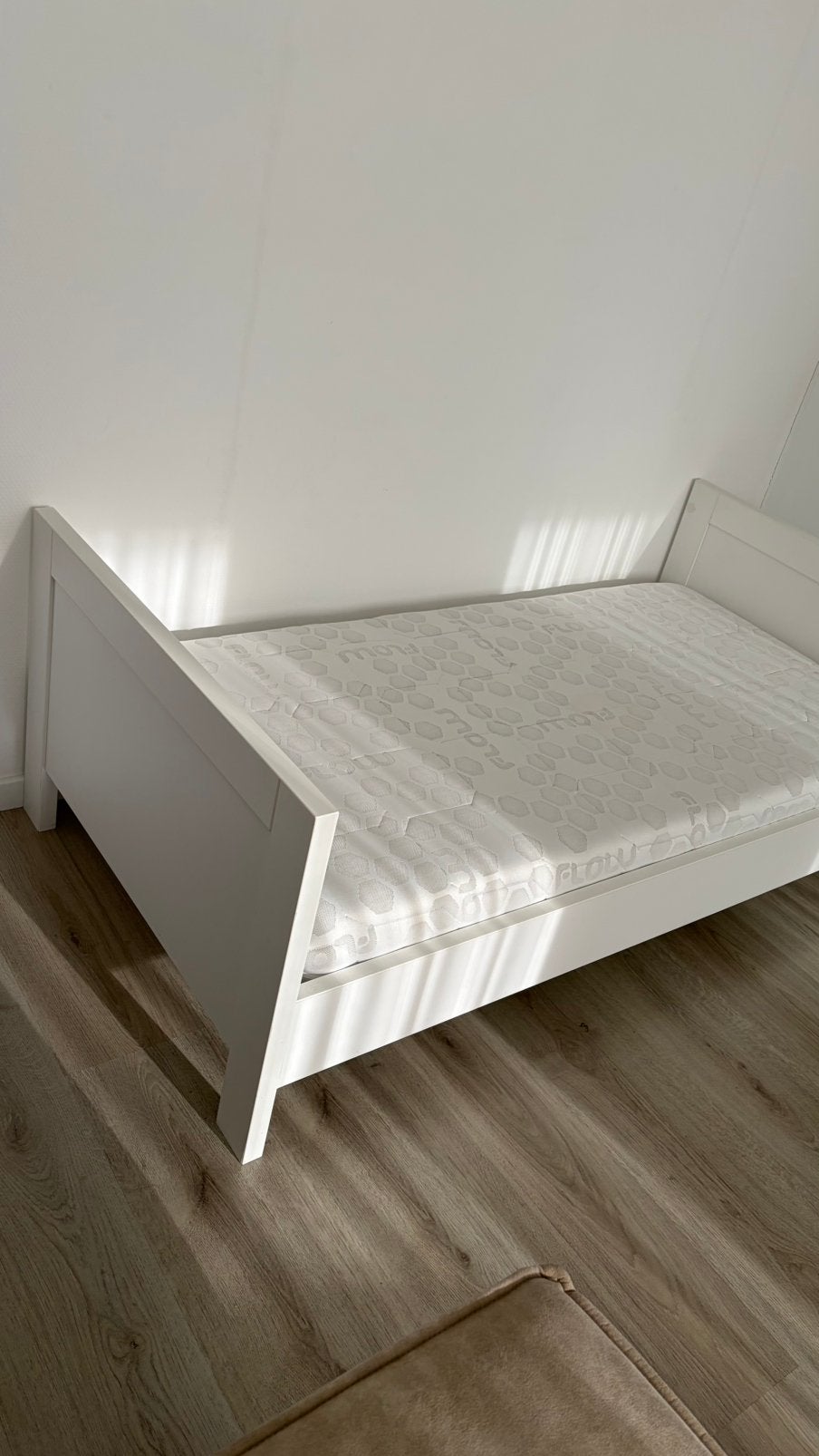 Ledikant bed peuterbed en matras, Kinderen en Baby's, Ophalen, 70 tot 85 cm, 140 tot 160 cm, Zo goed als nieuw