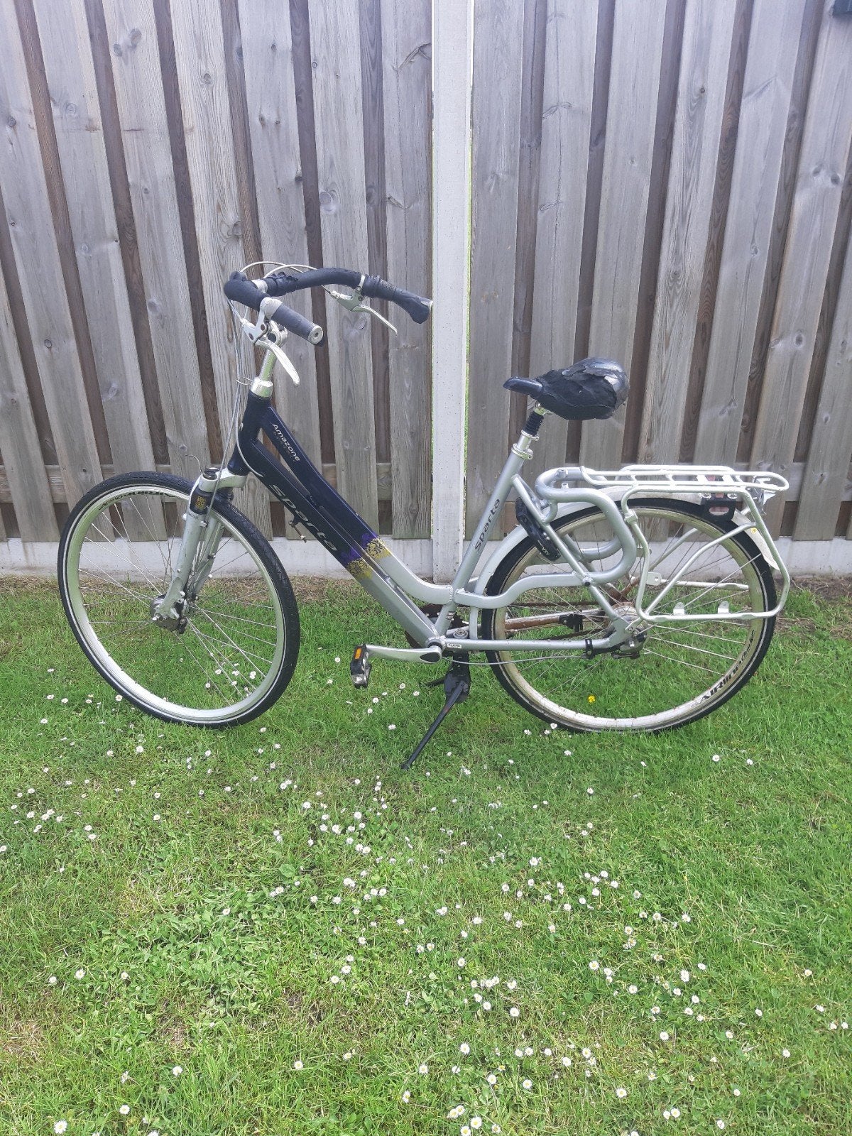 Damesfiets 28 inch, Fietsen en Brommers, Fietsen | Dames | Damesfietsen, 56 cm of meer, Ophalen of Verzenden, Gebruikt, Overige merken