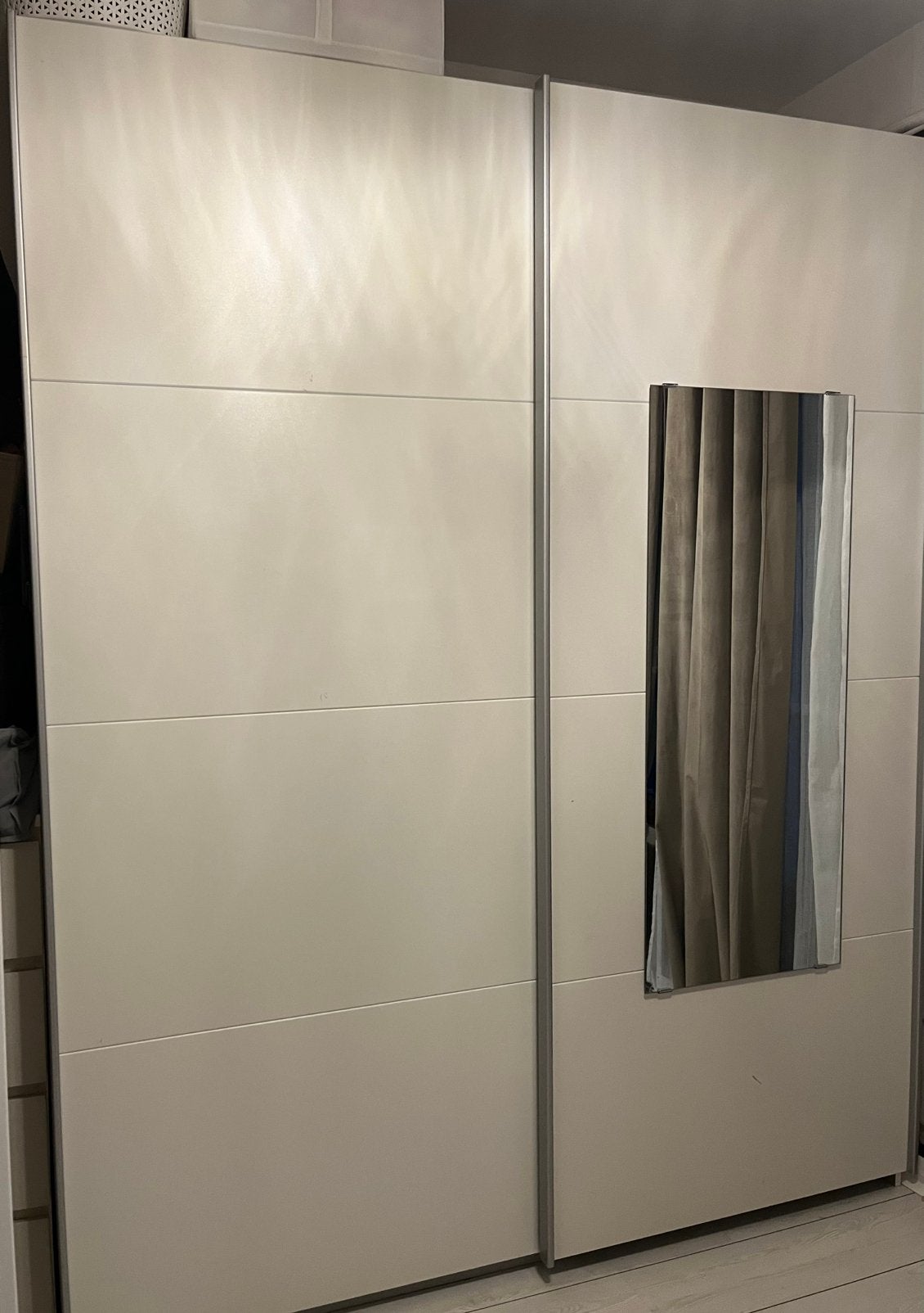 Foto 5 van Ikea kast met schuifdeuren