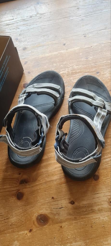 Teva maat 39, Kleding | Dames, Schoenen, Wit, Teva, Gedragen, Sandalen of Muiltjes