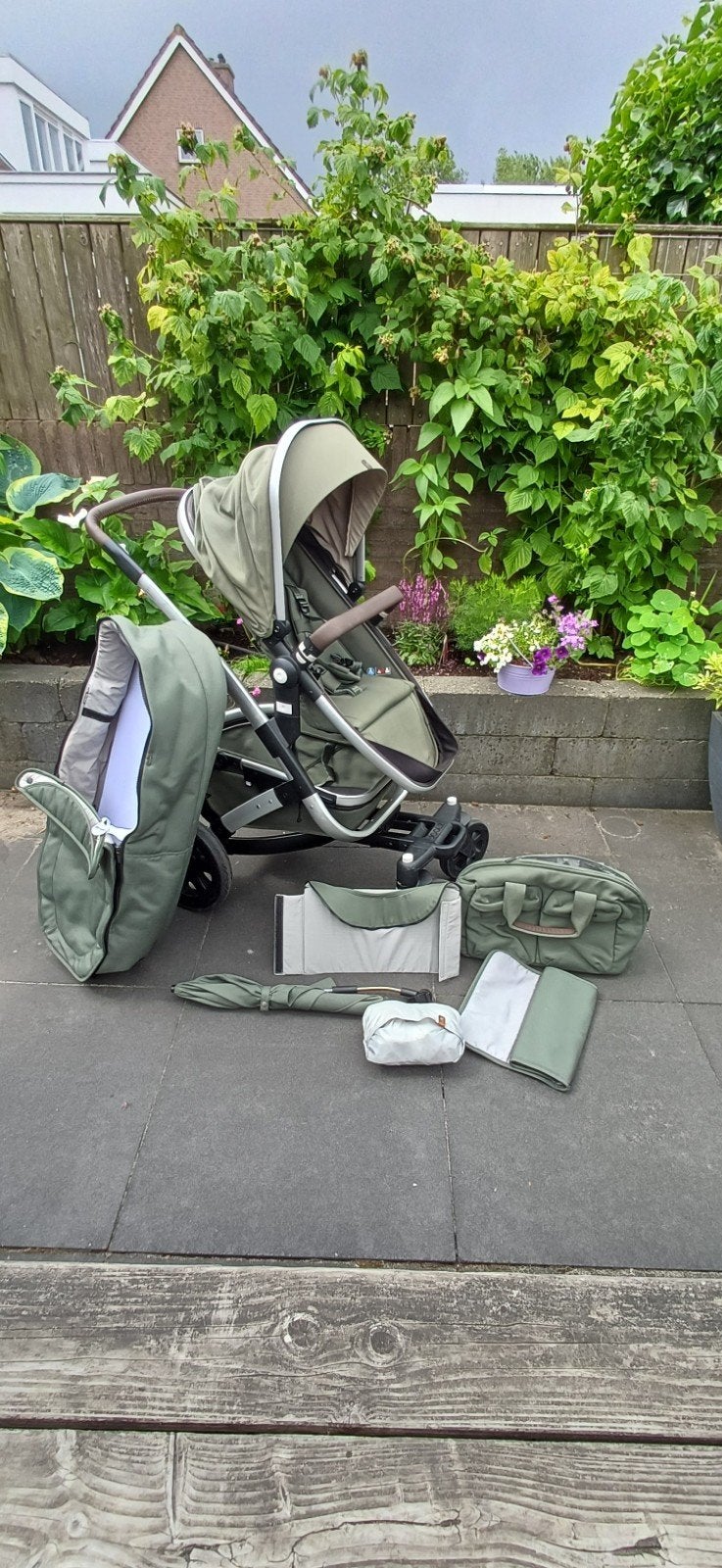 Joolz Geo kinderwagen compleet met accessoires, Ophalen, Zo goed als nieuw, Combiwagen, Verstelbare duwstang