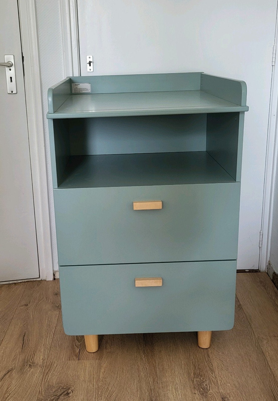 Mooie groengrijze commode, Kinderen en Baby's, Kinderkamer | Commodes en Kasten, Ophalen, Gebruikt, Minder dan 75 cm, 50 tot 70 cm