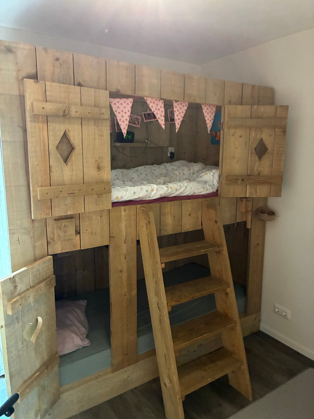 Uniek handgemaakt steigerhouten stapelbed/hoogslaper, Ophalen, 85 tot 100 cm, Gebruikt, Hoogslaper of Stapelbed