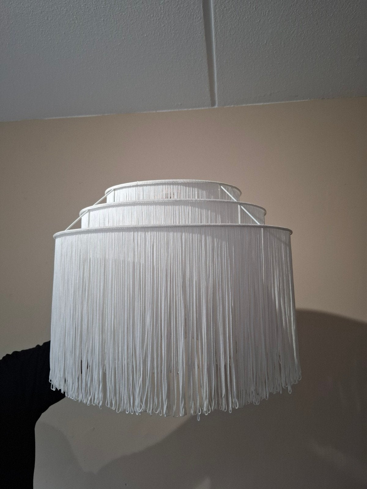 Witte 3-laags franje lampenkap - Modern en stijlvol, Huis en Inrichting, Wit, Rond, Zo goed als nieuw, Textiel