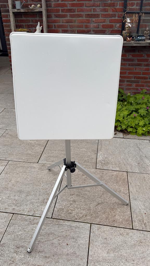 Travelvision R7 Flat Volautomatische Satelliet Antenne, Audio, Tv en Foto, Schotelantennes, Ophalen, Zo goed als nieuw, (Schotel)antenne