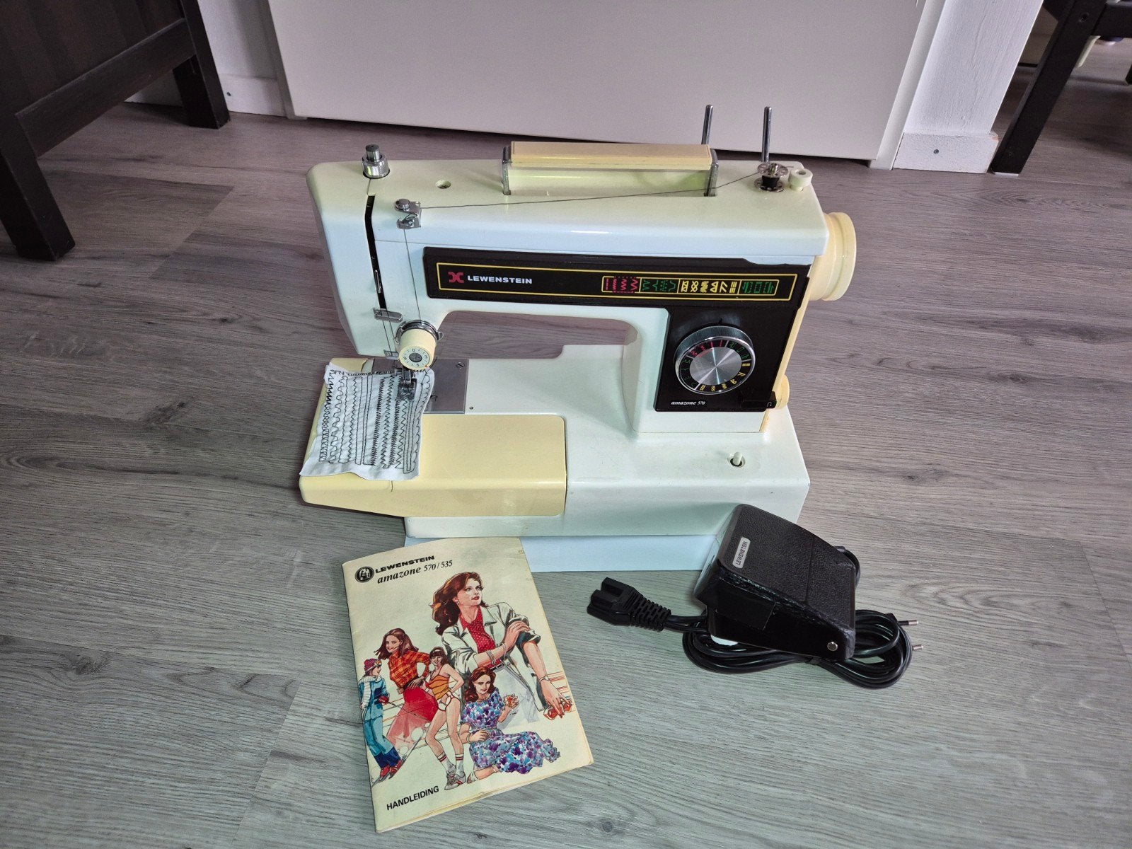 Lewenstein Amazone 570 Naaimachine - Vintage en Compleet, Ophalen of Verzenden, Gebruikt, Naaimachine, Lewenstein